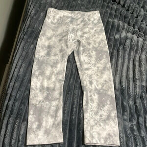 Alive tie dye silver & white high rise capris yoga leggings size small